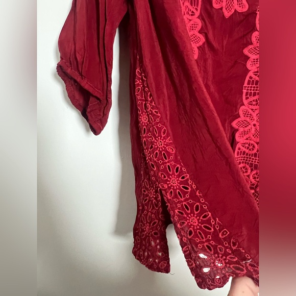Johnny Was Tunic Blouse Tonal Solid Red Lace Embroidery Short Sleeve Size Large - Picture 3 of 7